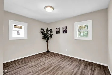 2817 Streamside Drive Columbus IN 47203