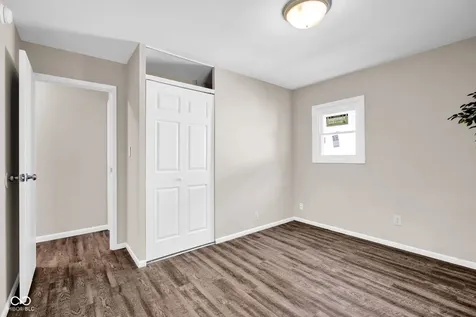 2817 Streamside Drive Columbus IN 47203