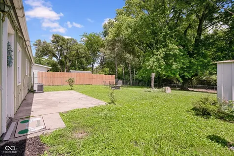 2817 Streamside Drive Columbus IN 47203