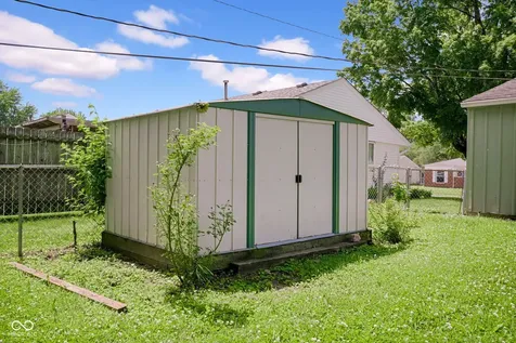 2817 Streamside Drive Columbus IN 47203