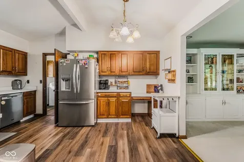 9182 N Cherry Hills Drive Columbus IN 47201