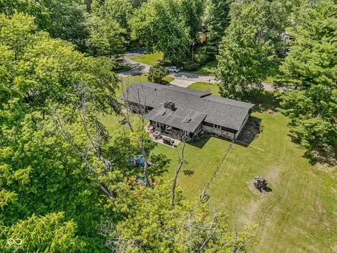 9182 N Cherry Hills Drive Columbus IN 47201
