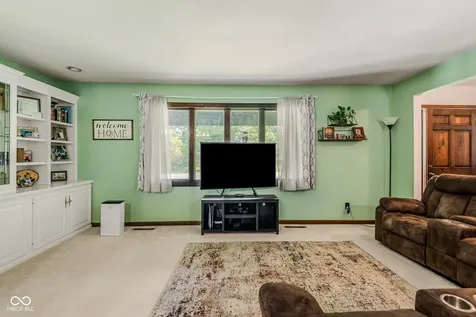 9182 N Cherry Hills Drive Columbus IN 47201