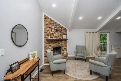 140 Appletree Row Greenwood IN 46142