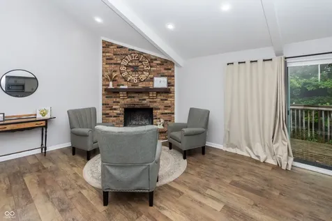 140 Appletree Row Greenwood IN 46142