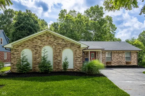 140 Appletree Row Greenwood IN 46142
