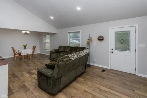 140 Appletree Row Greenwood IN 46142