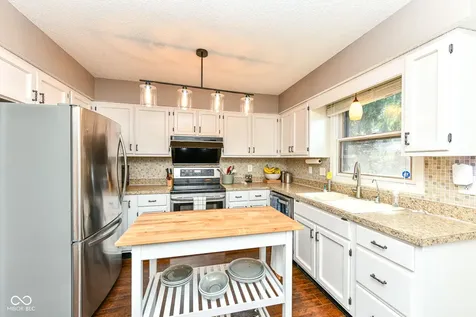 12334 Camberley Lane Carmel IN 46033