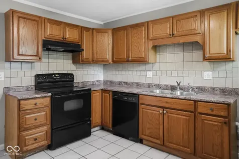 7387 E 54th Street Lawrence IN 46226