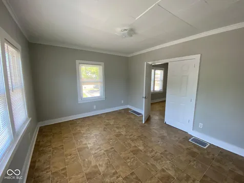 1202 E 8th Anderson IN 46012