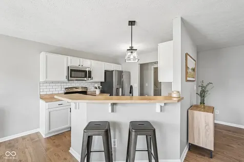 8151 Stonelick Drive Avon IN 46123