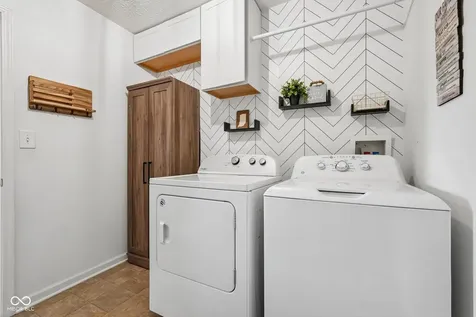 8151 Stonelick Drive Avon IN 46123