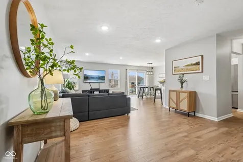 8151 Stonelick Drive Avon IN 46123