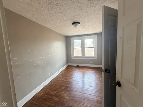 942 N Bosart Avenue Indianapolis IN 46201