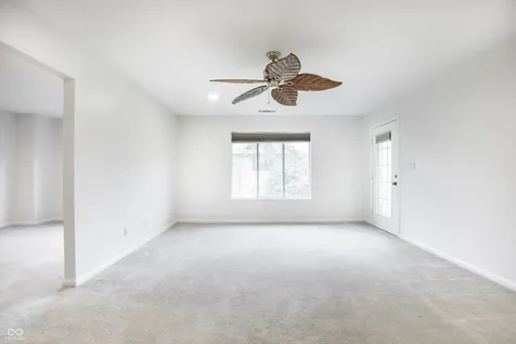 586 Hunters Drive Carmel IN 46032