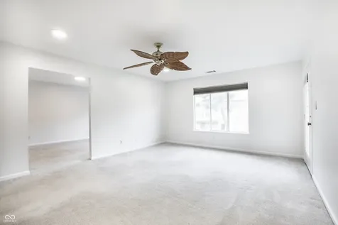 586 Hunters Drive Carmel IN 46032