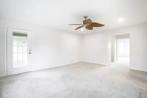 586 Hunters Drive Carmel IN 46032
