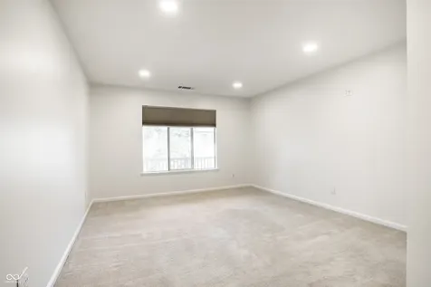 586 Hunters Drive Carmel IN 46032