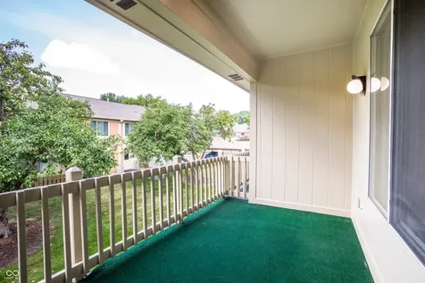 586 Hunters Drive Carmel IN 46032