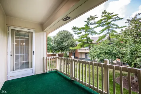 586 Hunters Drive Carmel IN 46032