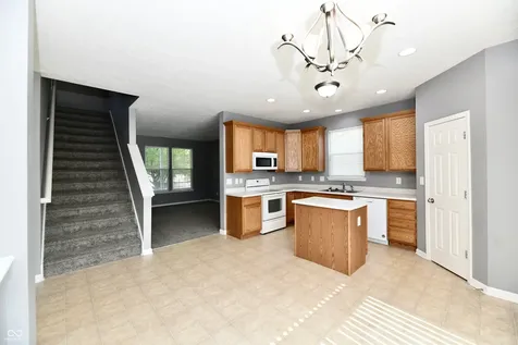 16038 Timpani Way Noblesville IN 46060