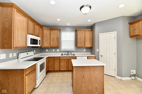 16038 Timpani Way Noblesville IN 46060