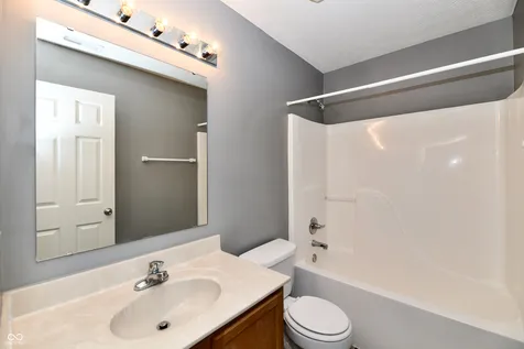 16038 Timpani Way Noblesville IN 46060