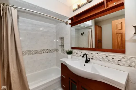 50 Idleway Greenwood IN 46142