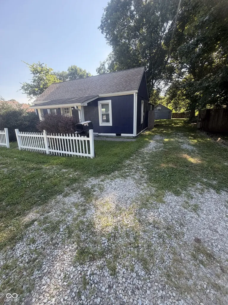 3325 Collier Street Indianapolis IN 46221