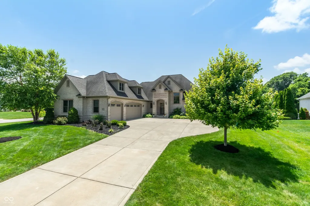 2350 Waterside Circle Avon IN 46123