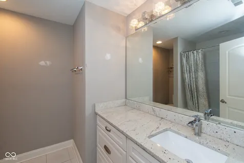 2350 Waterside Circle Avon IN 46123