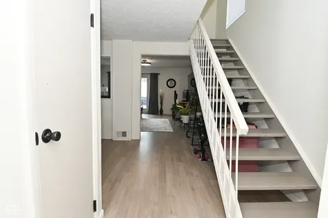 7368 Country Brook Drive Indianapolis IN 46260