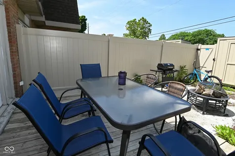 7368 Country Brook Drive Indianapolis IN 46260