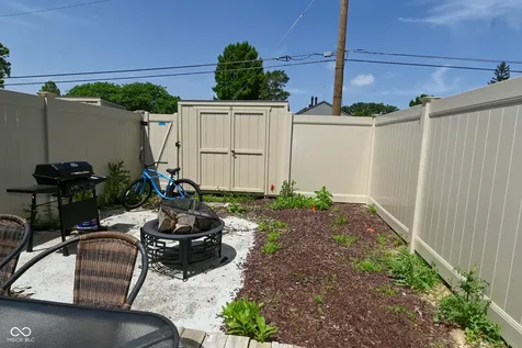 7368 Country Brook Drive Indianapolis IN 46260