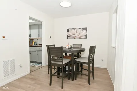 7368 Country Brook Drive Indianapolis IN 46260