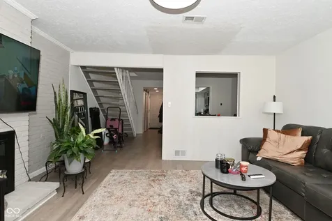 7368 Country Brook Drive Indianapolis IN 46260