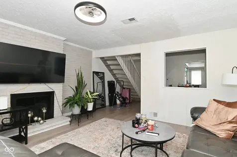 7368 Country Brook Drive Indianapolis IN 46260