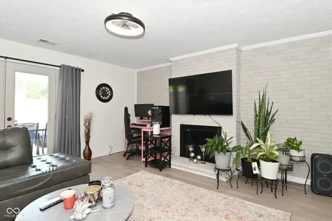 7368 Country Brook Drive Indianapolis IN 46260