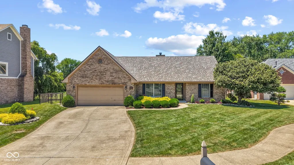 Greenwood IN, 1230 Mount Brook Court