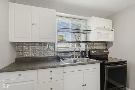 140 N 6th Avenue Beech Grove IN 46107