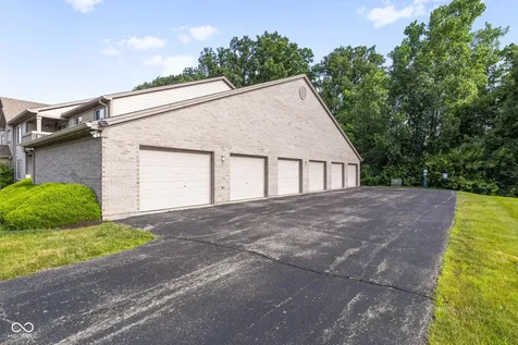 9820 Legends Creek Drive Indianapolis IN 46229