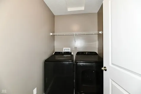 8196 Alyssum Drive Plainfield IN 46168
