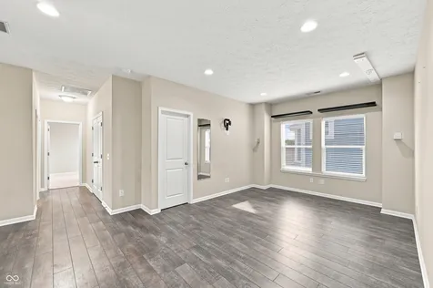 9124 Hawkins Road Indianapolis IN 46216