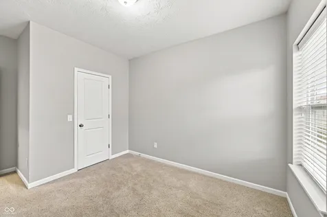 9124 Hawkins Road Indianapolis IN 46216