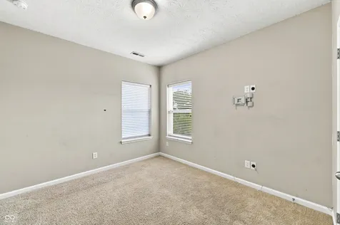 9124 Hawkins Road Indianapolis IN 46216