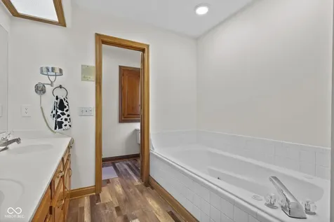 179 W Arcadia Mooresville IN 46158