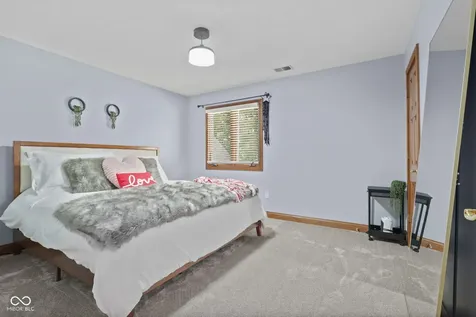 179 W Arcadia Mooresville IN 46158