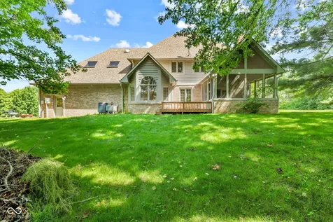 179 W Arcadia Mooresville IN 46158