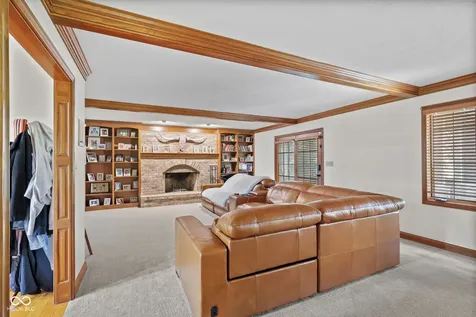 179 W Arcadia Mooresville IN 46158