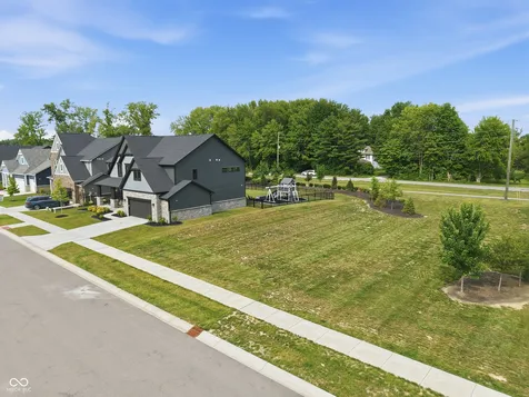 19885 Boulder Brook Lane Westfield IN 46074